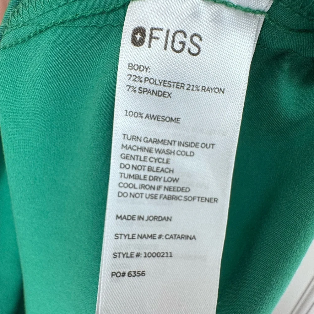 Figs Indocyanine Green Scrub Set- Medium Petite ๐ - Picture 14 of 14